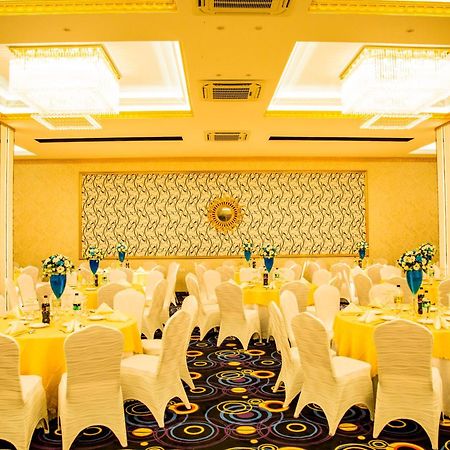Aurora Banquet And Hotel Chilaw Exterior photo