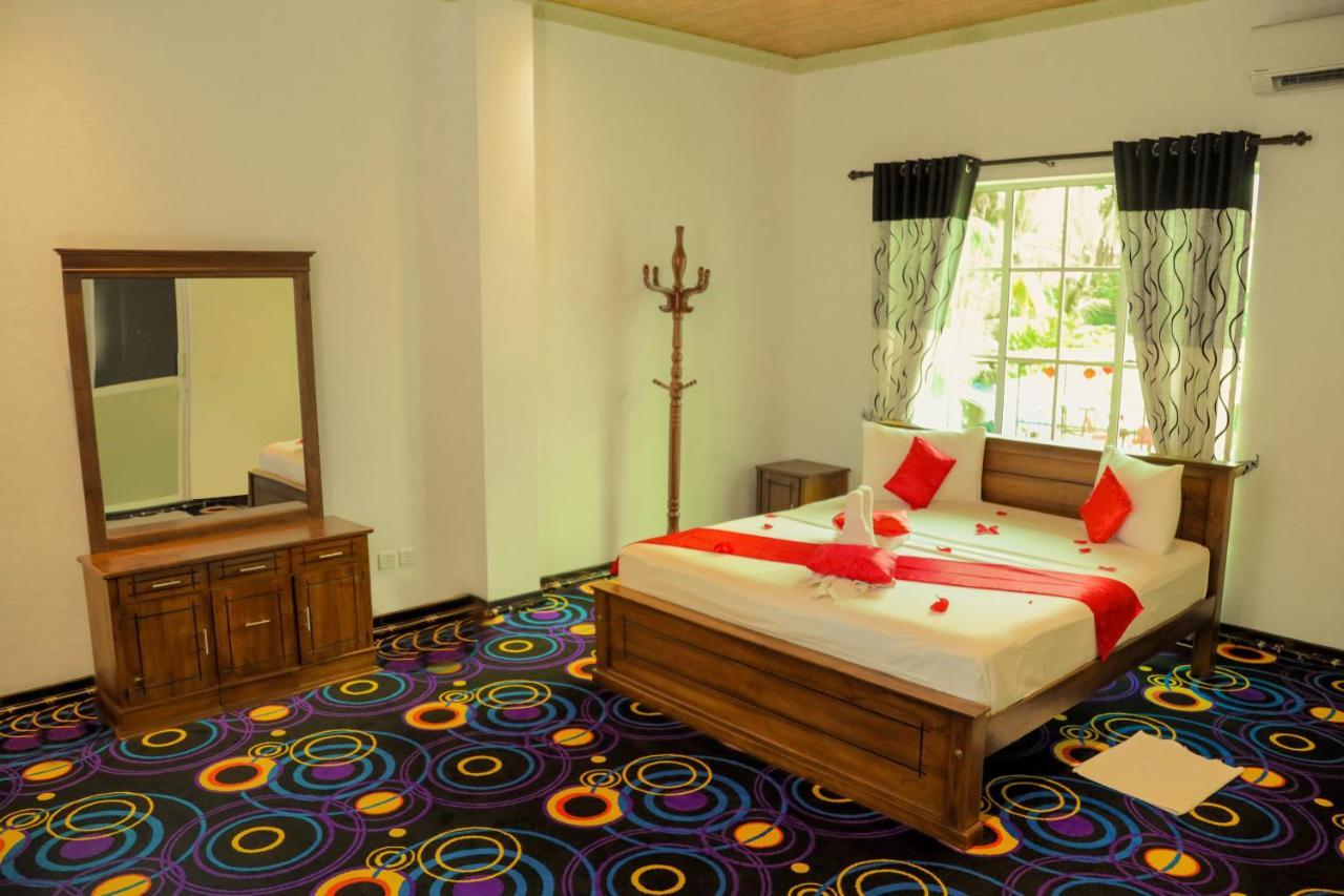Aurora Banquet And Hotel Chilaw Exterior photo